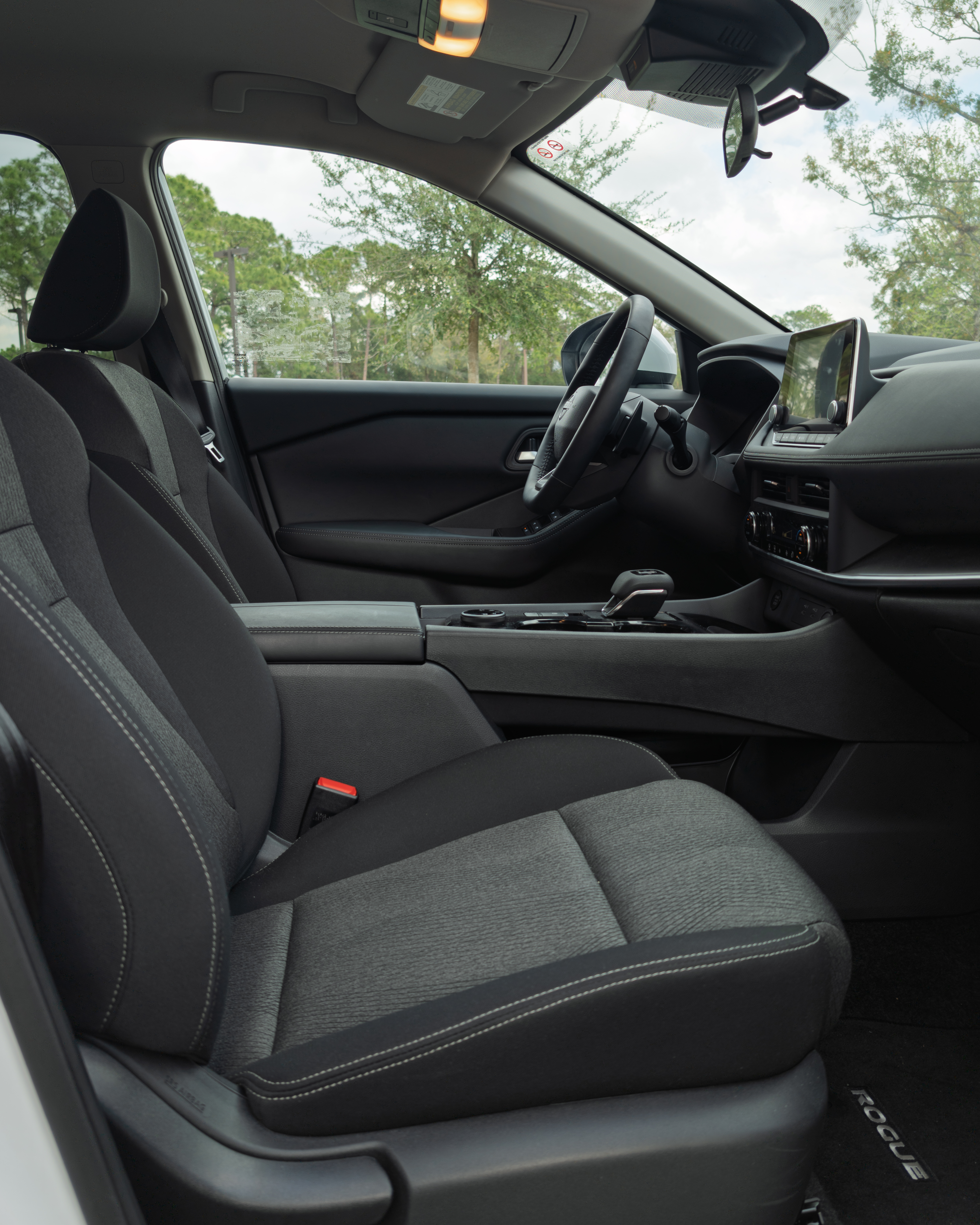 2025 Nissan Rogue Front Seats